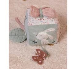 Little Dutch Activiteitenkubus Soft Flowers & Butterflies -Life Kleintje Winkel little dutch activiteitenkubus soft flowers butterflies 6